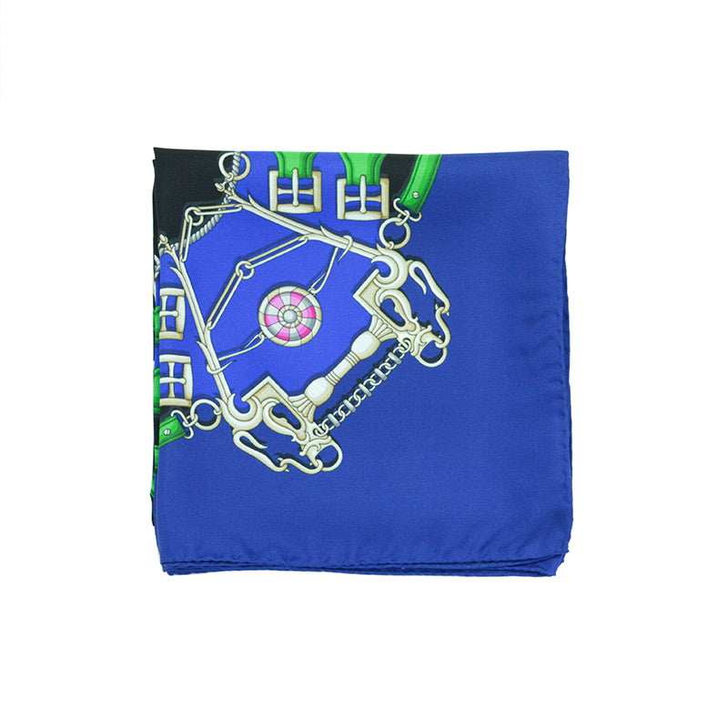 Foulard Cache Col Bridles in Black and Blue .