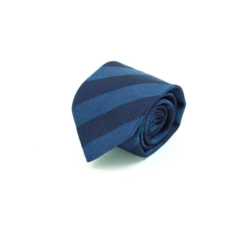 Cravatta a 7 pieghe Fatta a mano con disegno regimental nelle nuance del Blue Classic mélange
